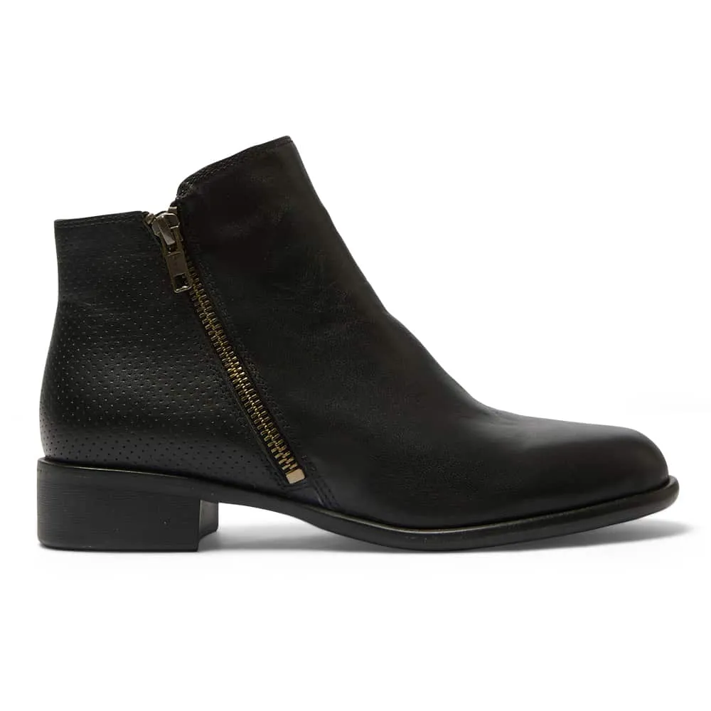 Lorenzo Boot in Black Leather