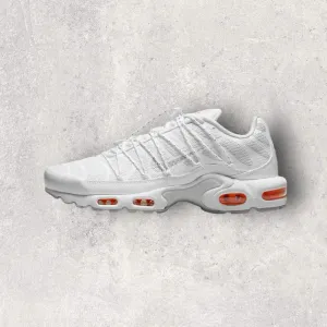 NIKE AIR MAX PLUS UTILTY - WHITE/ORANGE