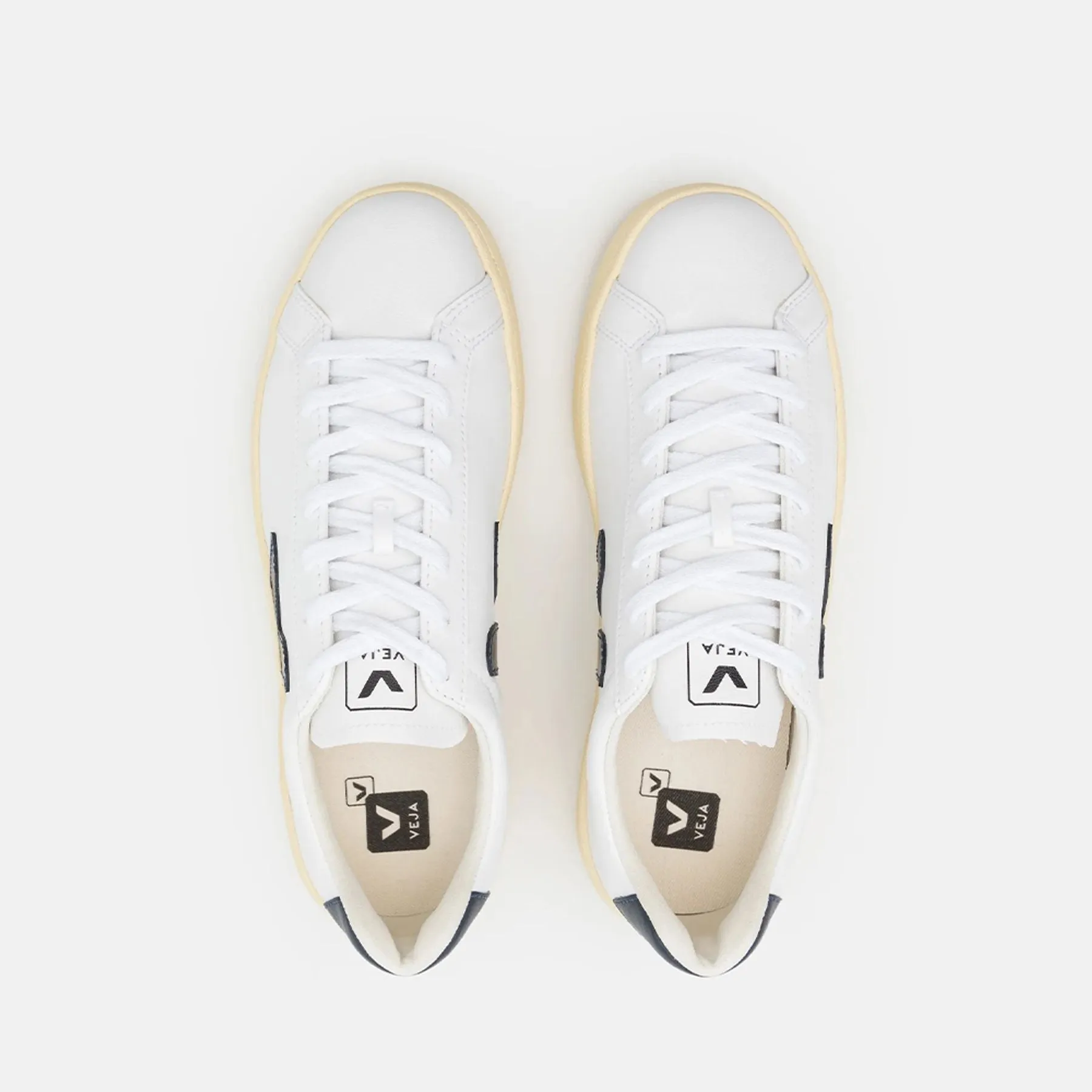 Urca Sneakers - Veja - White - Synthetic