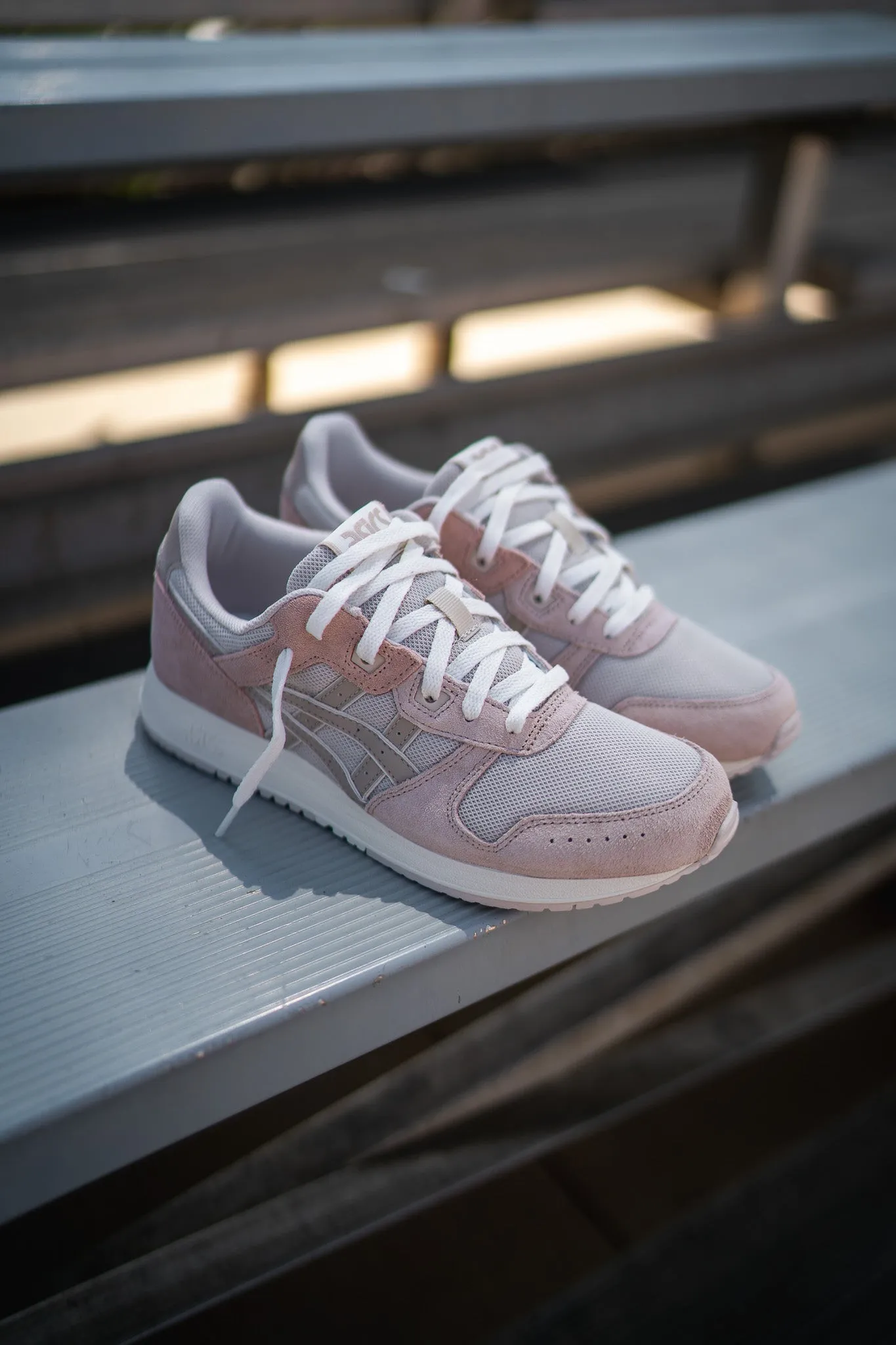 WOMEN Asics Lyte Classic (Oatmeal/Simply Taupe)